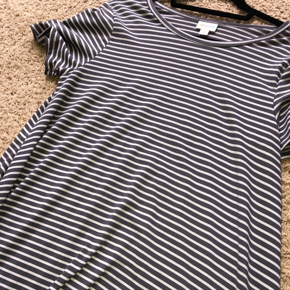Small LuLaRoe Carly dress ❤️FINAL SALE❤️